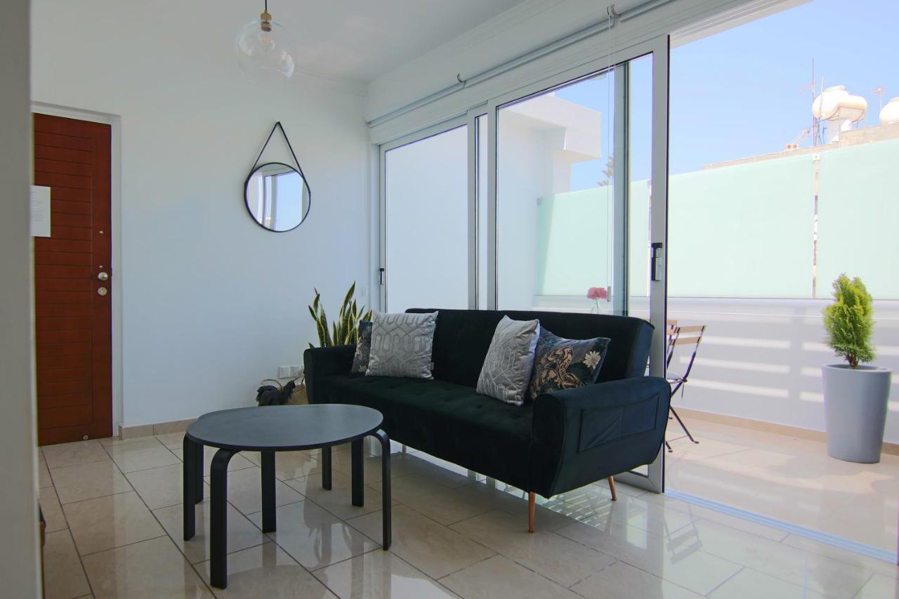 Phaedrus Living: Seaside Luxury Flat Lighthouse 62 Apartamento Pafos Exterior foto